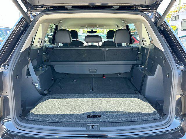 Photo of 2021 Deep Black Volkswagen Atlas