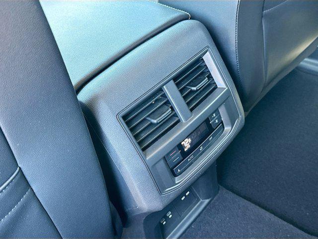 Photo of 2021 Deep Black Volkswagen Atlas