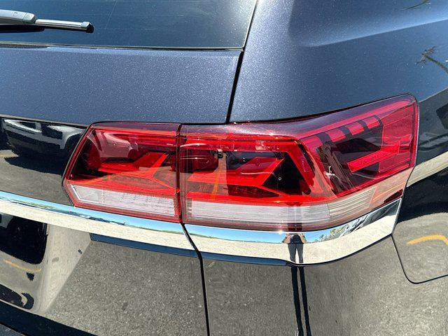 Photo of 2021 Deep Black Volkswagen Atlas