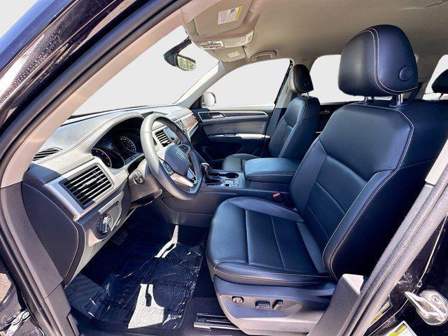 Photo of 2021 Deep Black Volkswagen Atlas