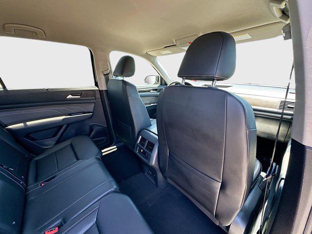 Photo of 2021 Deep Black Volkswagen Atlas