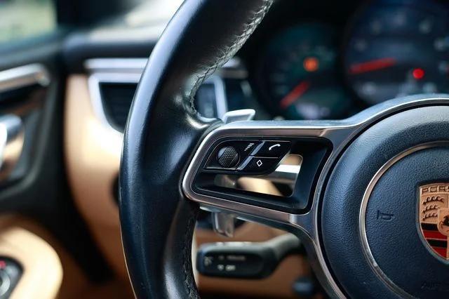 Photo of 2018 Agate Grey Metallic Porsche Macan