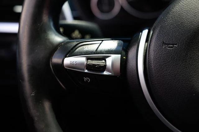 Photo of 2017 Alpine White BMW 340