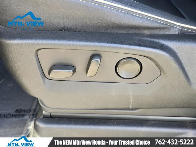 Photo of 2023 Sterling Gray Metallic Chevrolet Suburban