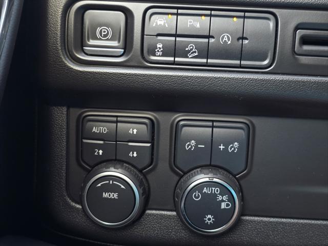 Photo of 2023 Sterling Gray Metallic Chevrolet Suburban