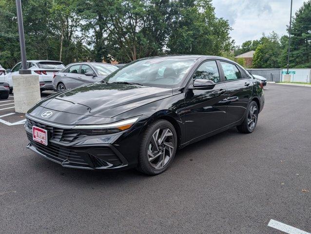 Photo of 2025 Black Hyundai ELANTRA