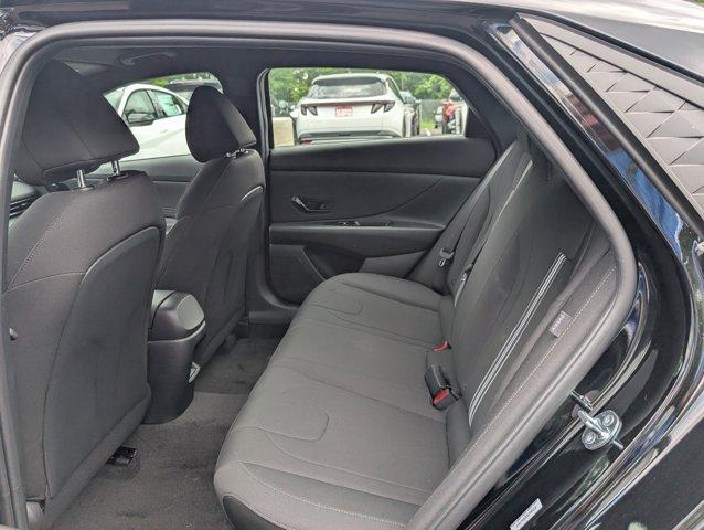 Photo of 2025 Black Hyundai ELANTRA