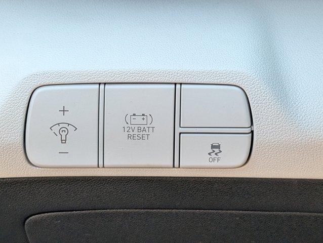 Photo of 2025 Gray Hyundai ELANTRA HEV