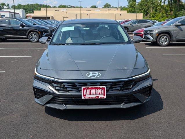 Photo of 2025 Gray Hyundai ELANTRA HEV