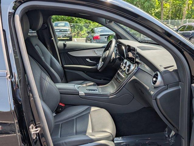 Photo of 2023 Black Mercedes-Benz GLC 300
