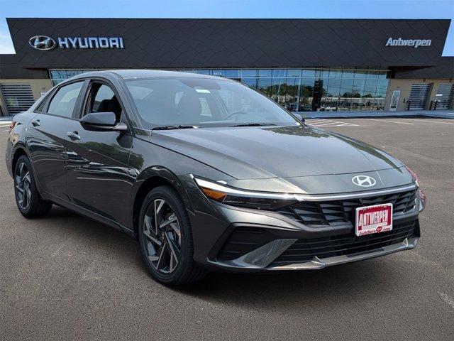 Photo of 2025 Amazon Gray Hyundai ELANTRA HEV