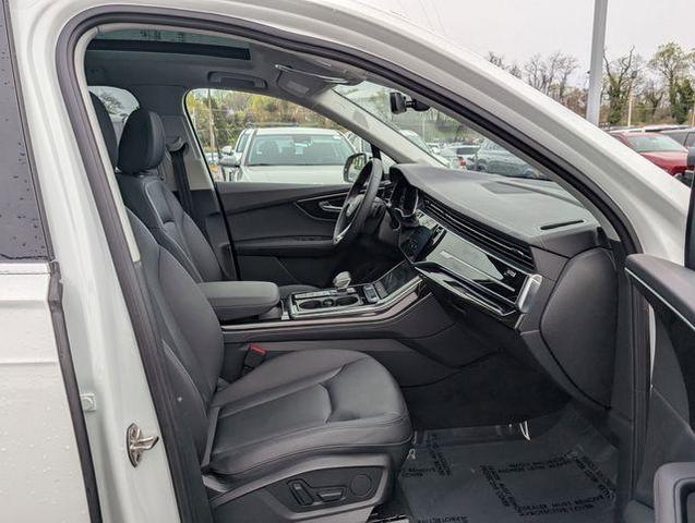 Photo of 2024 Carrara White Audi Q7