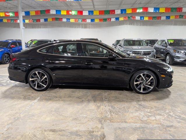 Photo of 2021 Phantom Black Hyundai SONATA