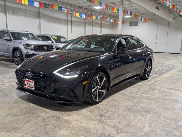 Photo of 2021 Phantom Black Hyundai SONATA