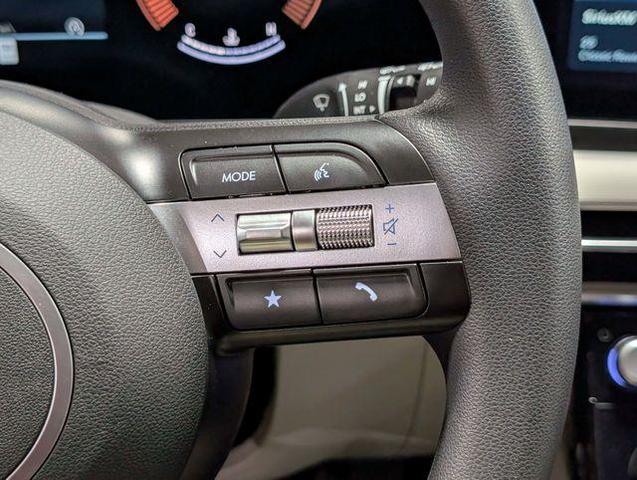 Photo of 2025 Shimmering Silver Hyundai TUCSON