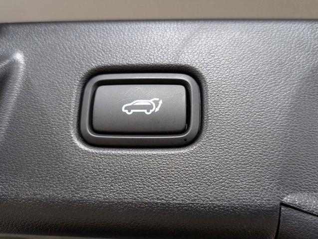 Photo of 2025 Shimmering Silver Hyundai TUCSON
