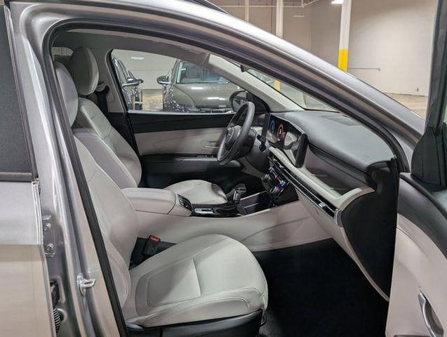 Photo of 2025 Shimmering Silver Hyundai TUCSON