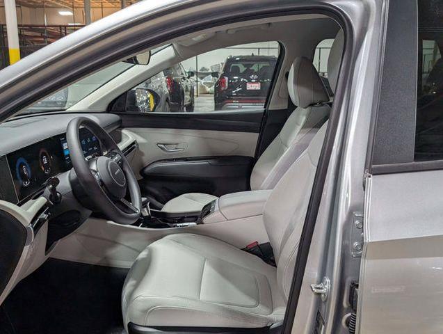 Photo of 2025 Shimmering Silver Hyundai TUCSON