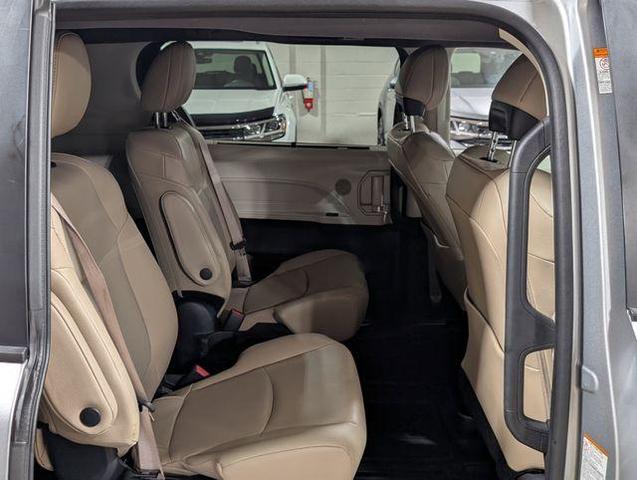 Photo of 2023 Celestial Silver Metallic Toyota Sienna