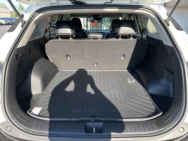 Photo of 2023 Snow White Pearl Kia Sportage Hybrid