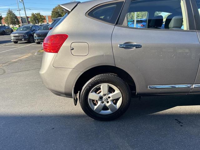 Photo of 2012 Platinum Graphite Metallic Nissan Rogue