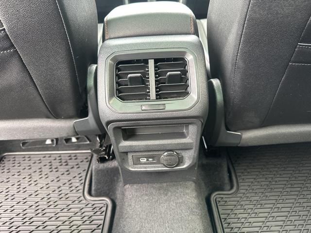 Photo of 2024 Pure White Volkswagen Tiguan