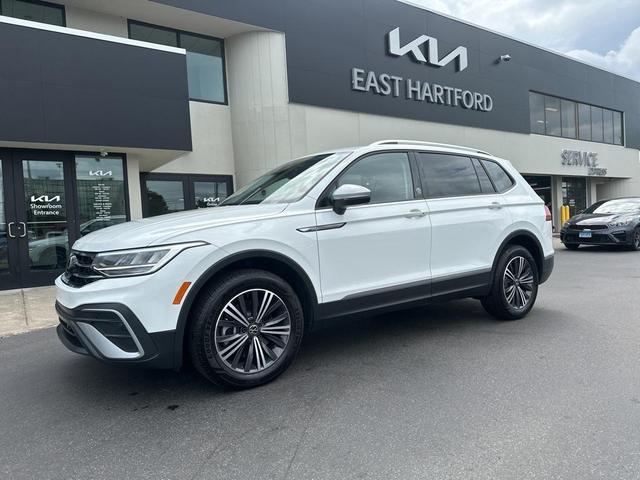 Photo of 2024 Pure White Volkswagen Tiguan