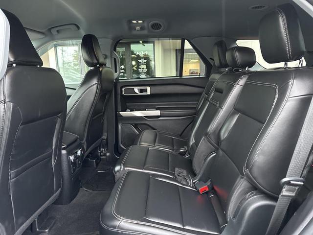 Photo of 2022 Agate Black Metallic Ford Explorer