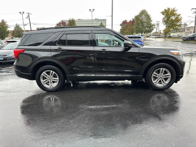 Photo of 2022 Agate Black Metallic Ford Explorer