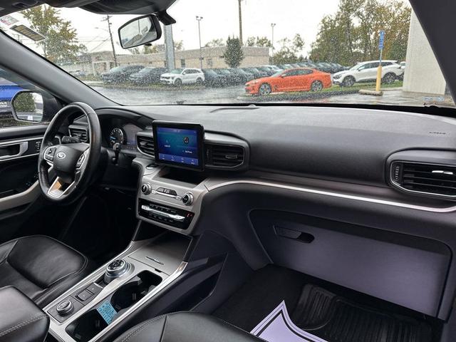 Photo of 2022 Agate Black Metallic Ford Explorer
