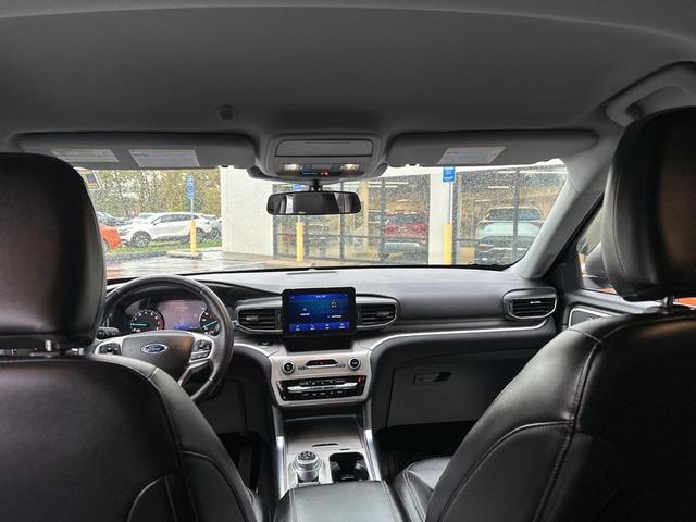 Photo of 2022 Agate Black Metallic Ford Explorer