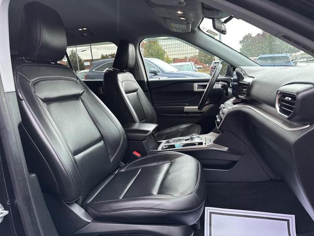 Photo of 2022 Agate Black Metallic Ford Explorer