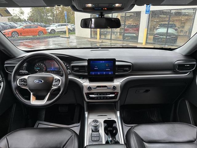 Photo of 2022 Agate Black Metallic Ford Explorer