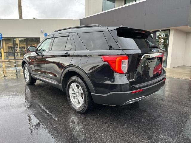 Photo of 2022 Agate Black Metallic Ford Explorer