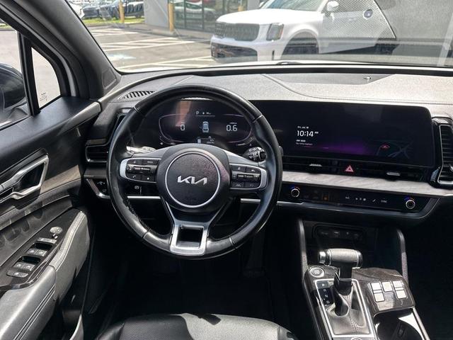 Photo of 2023 Glacial White Pearl Kia Sportage