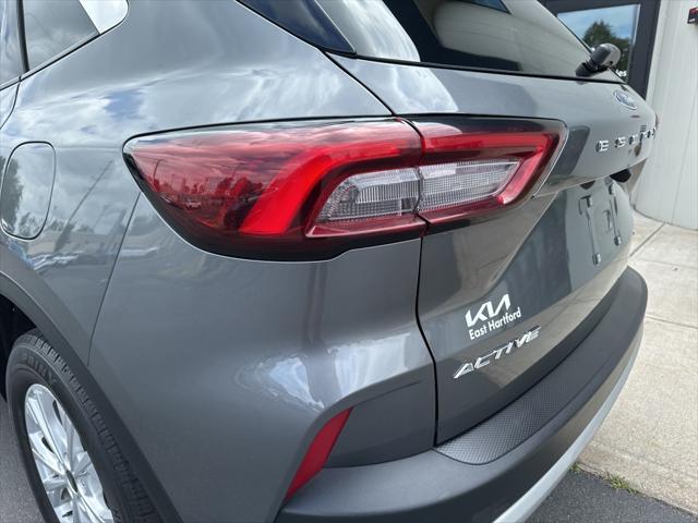 Photo of 2023 Gray Metallic Ford Escape