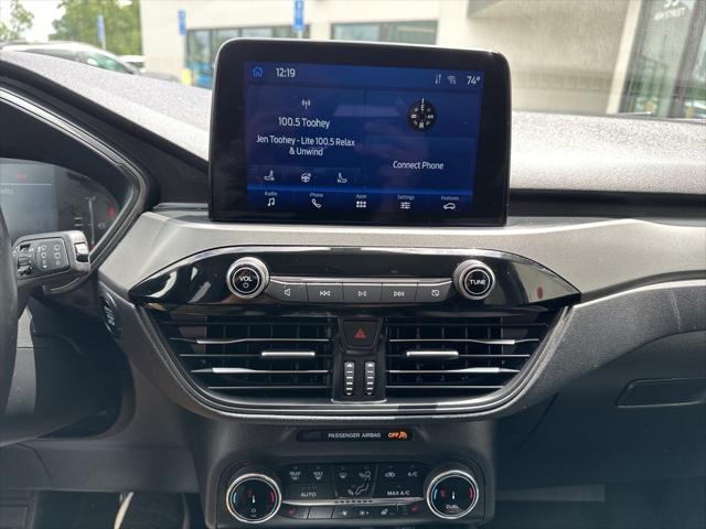 Photo of 2023 Gray Metallic Ford Escape