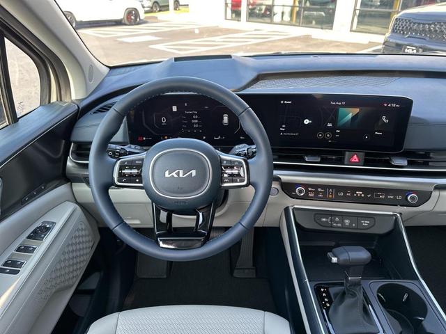 Photo of 2026 Silver Kia Carnival