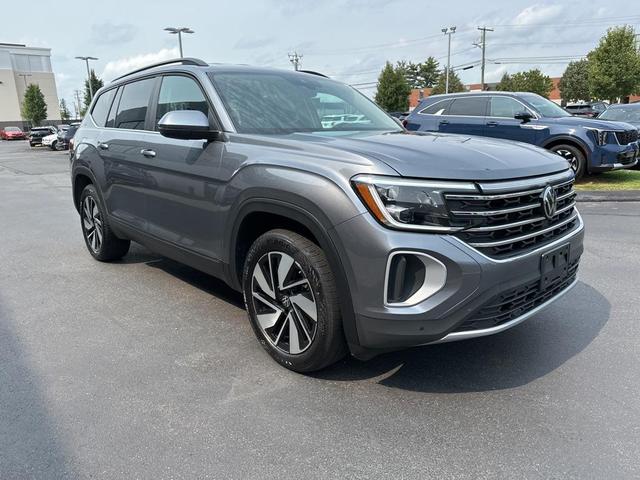 Photo of 2024 Gray Volkswagen Atlas