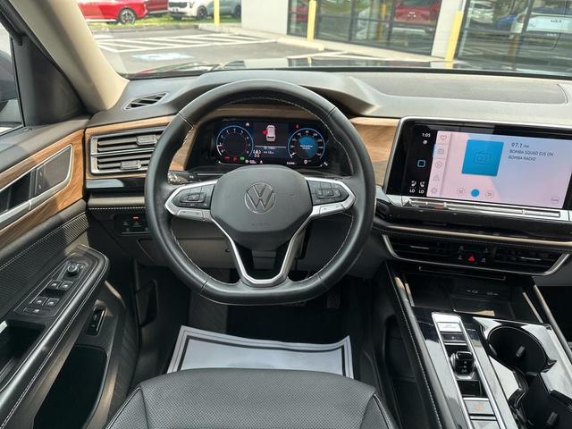 Photo of 2024 Gray Volkswagen Atlas