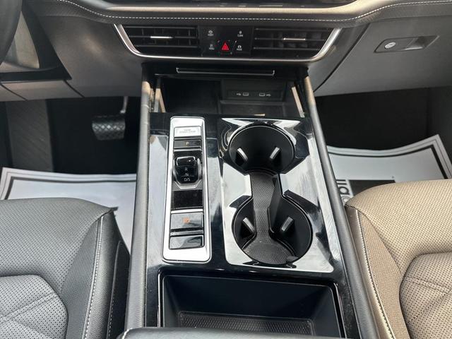 Photo of 2024 Gray Volkswagen Atlas
