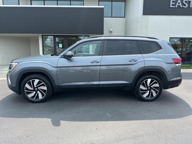 Photo of 2024 Gray Volkswagen Atlas