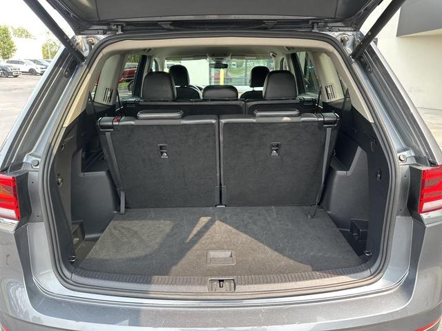Photo of 2024 Gray Volkswagen Atlas