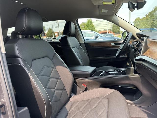 Photo of 2024 Gray Volkswagen Atlas