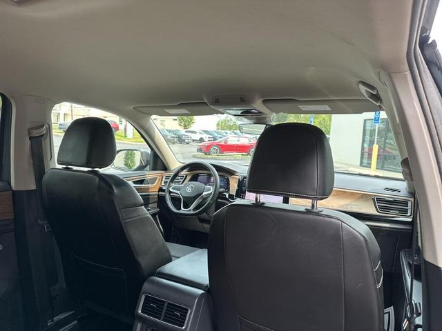 Photo of 2024 Gray Volkswagen Atlas