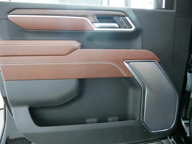 Photo of 2025 Onyx Black GMC Sierra 3500