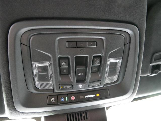 Photo of 2025 Onyx Black GMC Sierra 3500