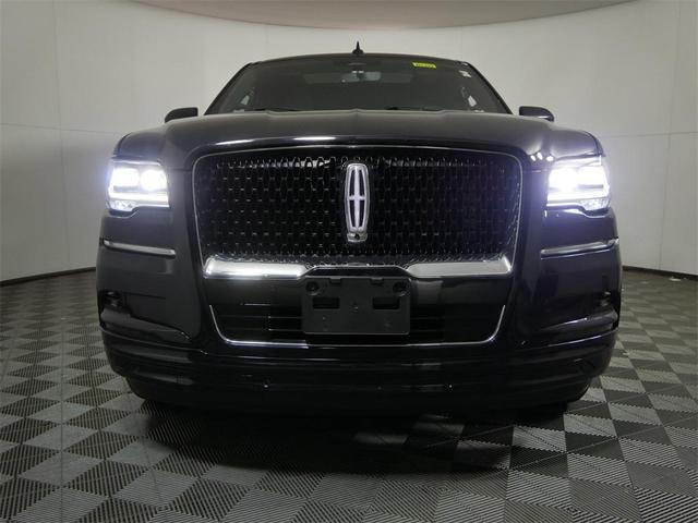 Photo of 2022 Black Lincoln Navigator