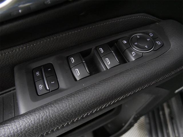 Photo of 2023 Black GMC Yukon XL
