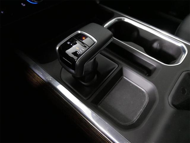 Photo of 2025 Summit White GMC Sierra 1500